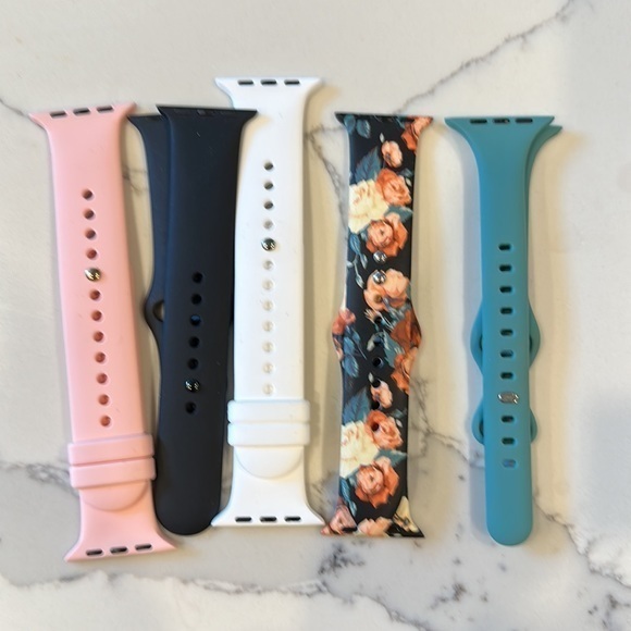 Black Apple Watch band‎ - Picture 3 of 3